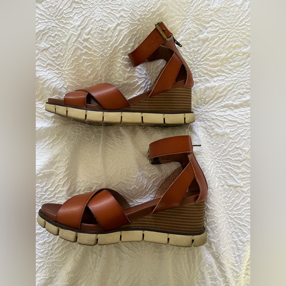 MIA Lauri Wedge Sandals